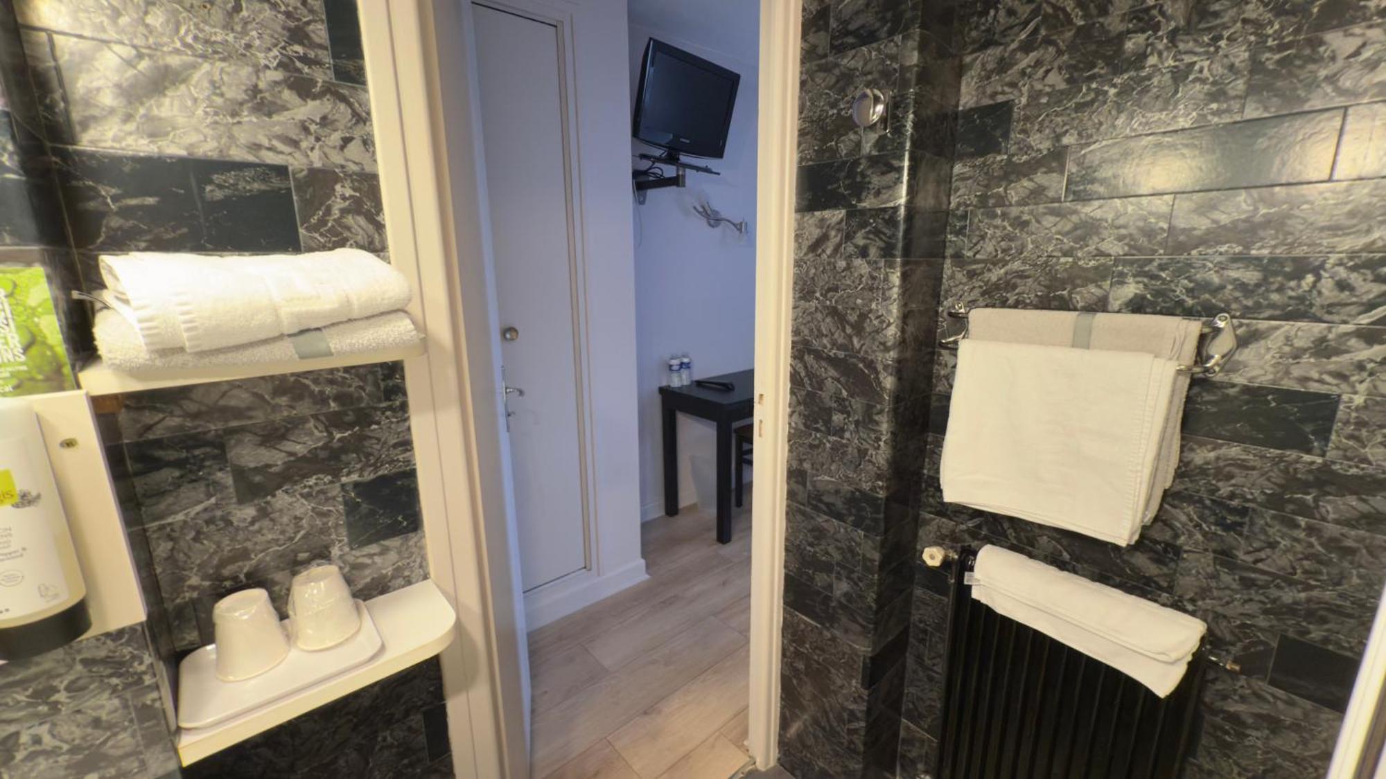 Logis Hotel Restaurant Des Voyageurs Tarnac Εξωτερικό φωτογραφία