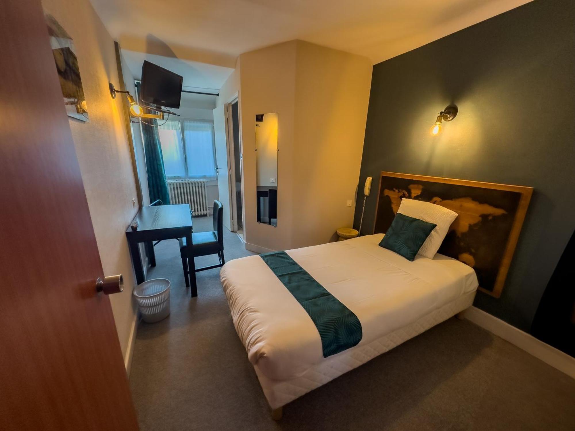 Logis Hotel Restaurant Des Voyageurs Tarnac Εξωτερικό φωτογραφία
