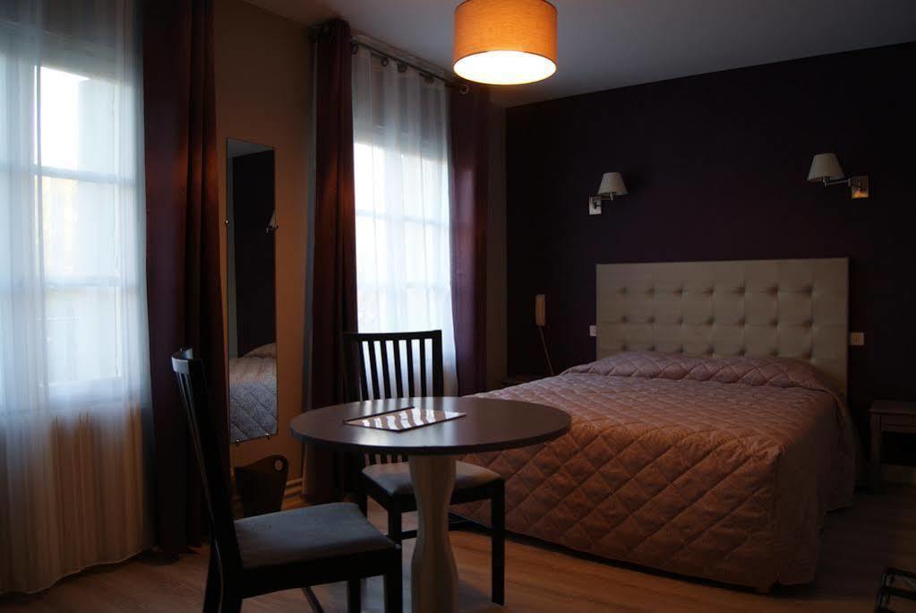 Logis Hotel Restaurant Des Voyageurs Tarnac Εξωτερικό φωτογραφία
